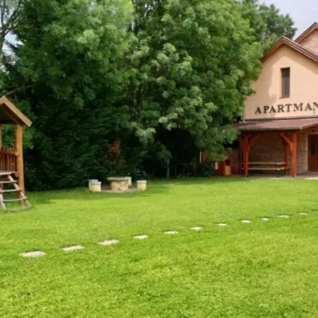 Niki Apartman Gyula Exterior foto