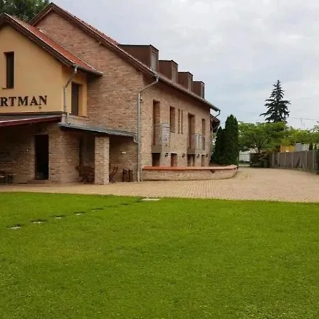 Niki Apartman Gyula Exterior foto