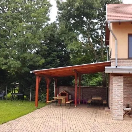 Niki Apartman Gyula Exterior foto