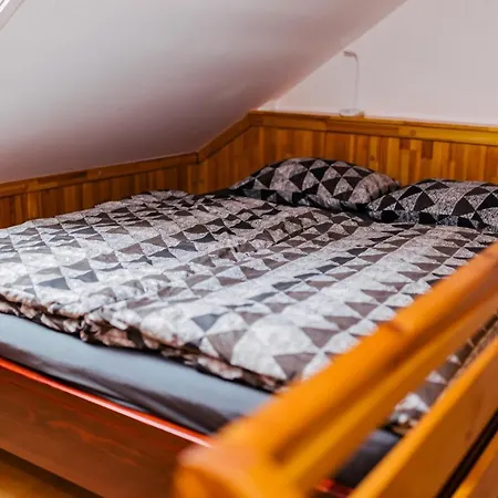 Niki Apartman Gyula Exterior foto